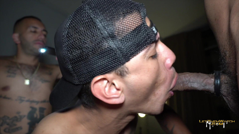 Let them watch: 2 zakar gemuk kongkek seks kumpulan gay tanpa kondom