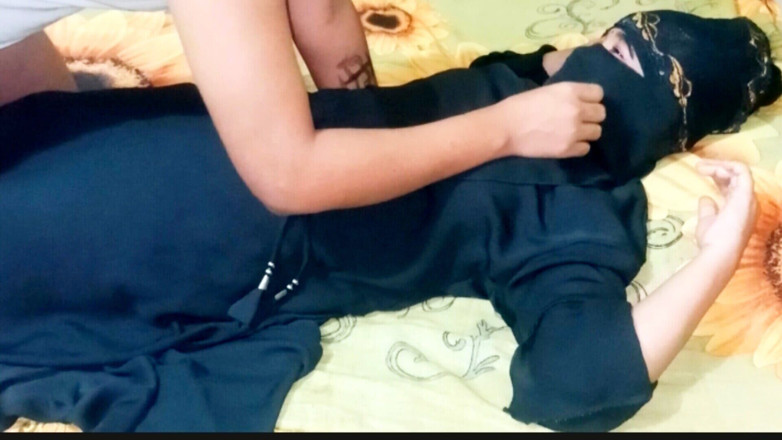 ValuableBridge1: sama adik tiriku yang berhijab