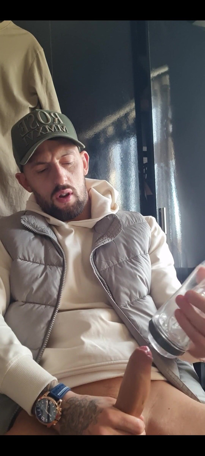 Englishtom20vip: Paja de coño de bolsillo