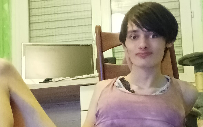 Aliciaquinn: Pieprzyć seksowną dziewczynę Aliciaquinn mastrubuje się w pokoju