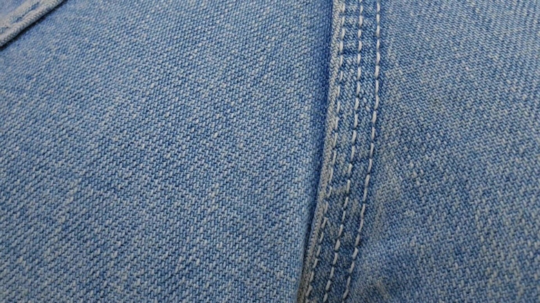 dafnedenoch: Je pète sur mon jean Lee