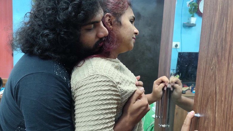 Vaishnavysharunraj: Ciuman pantat bercinta dengan buah dada menghisap