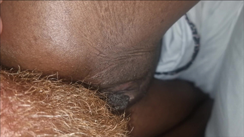 Missblackreey: Como acalmar sua meia-irmã negra - lambendo o cu!