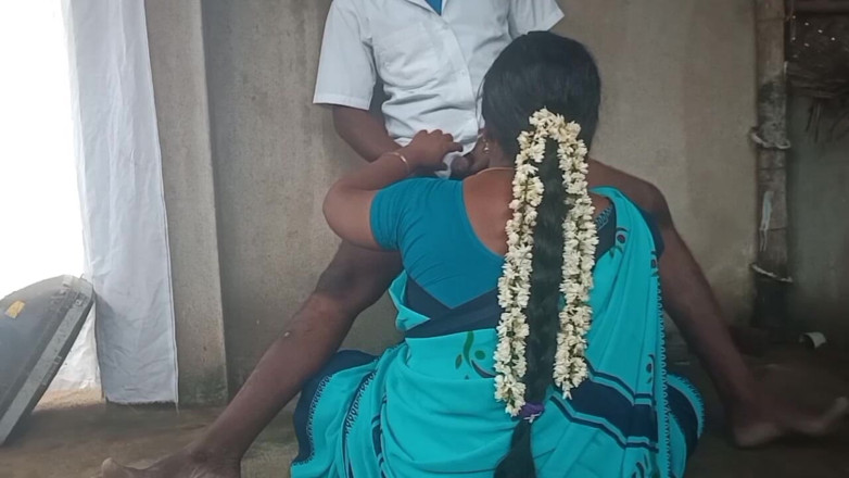 Priyanka314: Tamil belleza casa esposa mamada