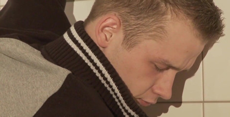 Latino Boys Studio: 2 blonde handarbeiter entspannen sich nach ihrem job. Schauen Sie...