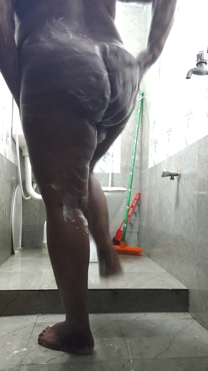 Umakutty: Banyo Dansı