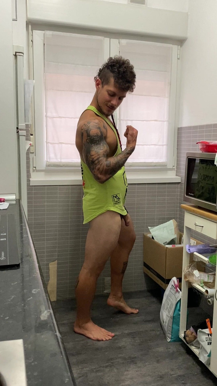BoyGym: 근육 단어와 더러운 이야기