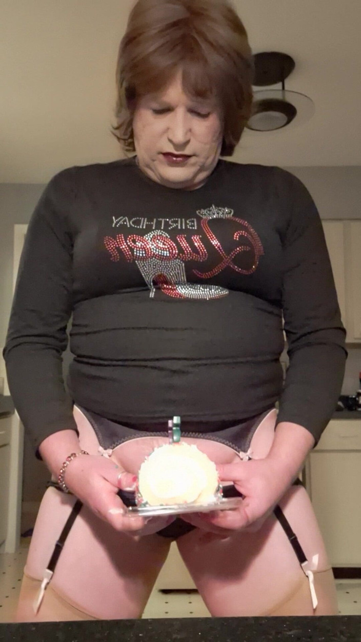 Victoria Lecherri: Its Time for Some Birthday Cake!