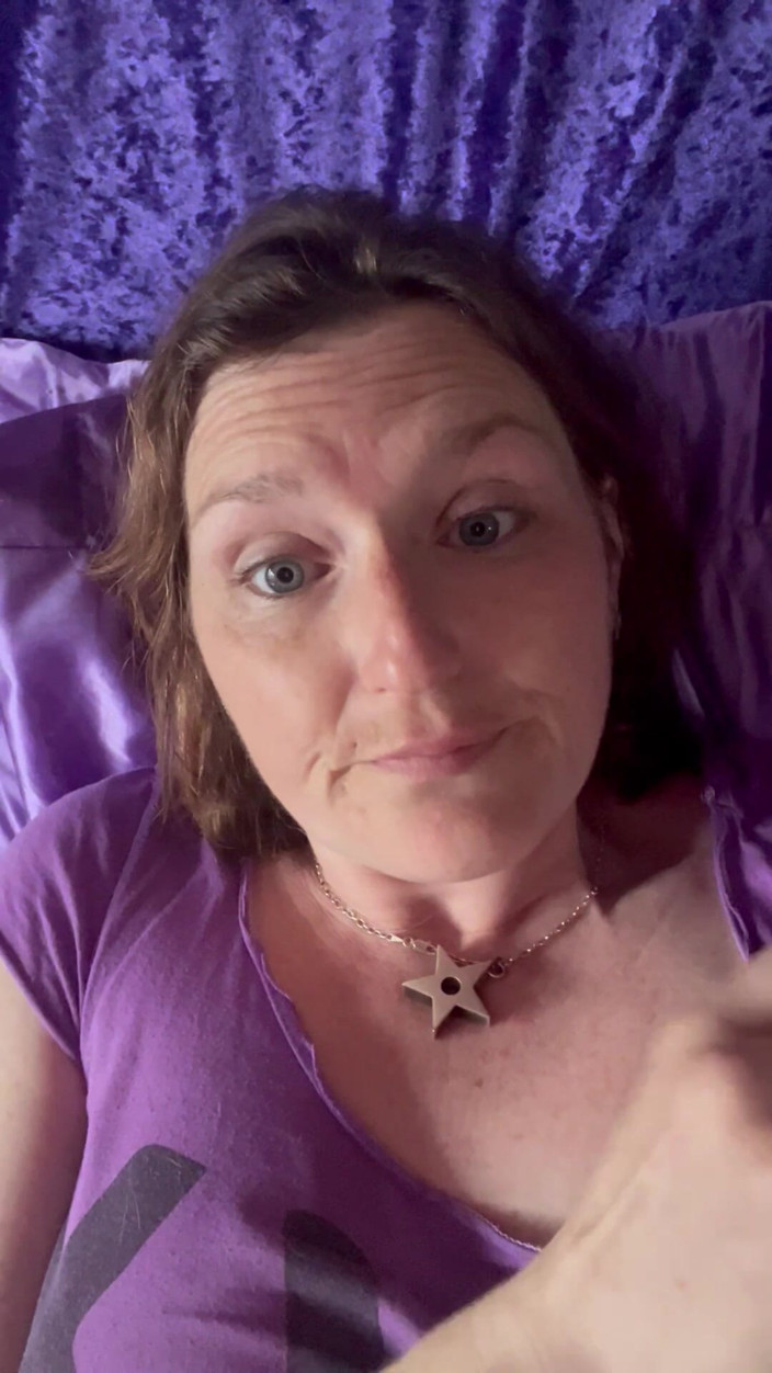 MistressWriggler: Обожаю настоящих девушек с настоящими оргазмами с трясущейся ногой? Тогда это для тебя!