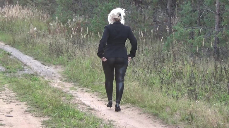 RedRoseRus: Pengusaha wanita dengan gaya legging