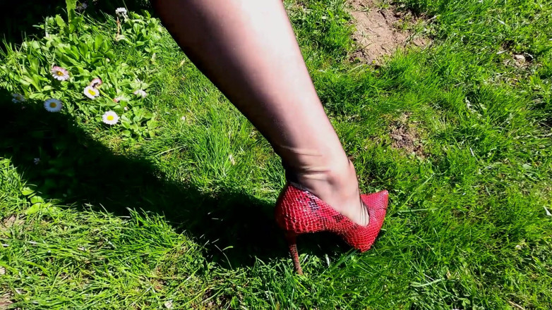 Wanilianna: Soleil, bas nylon noirs et gode
