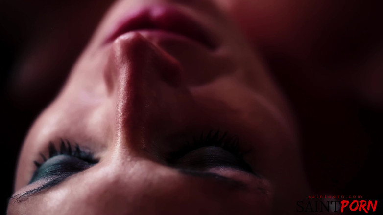 SaintPorn: Rebecca càng trở thành nàng thơ của sự cương cứng...