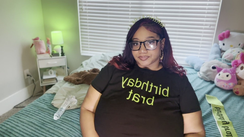 TeddyStrokez: Biggdebbiecakez, bash d’anniversaire X