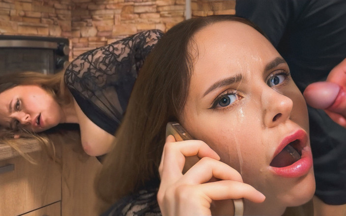 Russian Mommy: Panggilan ayah tiri mergokin kami di saat kami dicrot sperma!