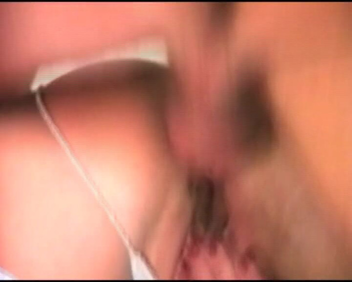 Deutscher hardcore: 자지를 깊게 빨아주는 독일의 고급 여성