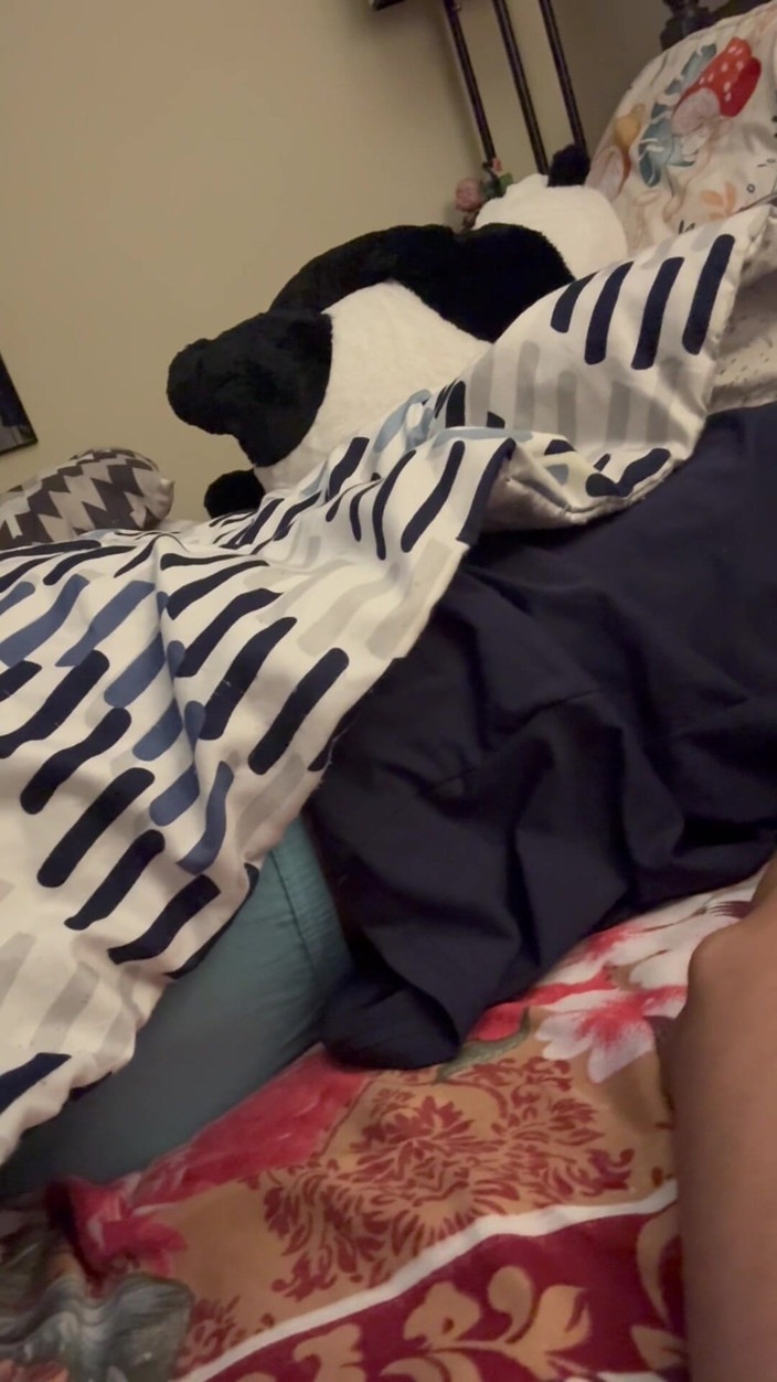 2 cutie twink: 被朋友抓住