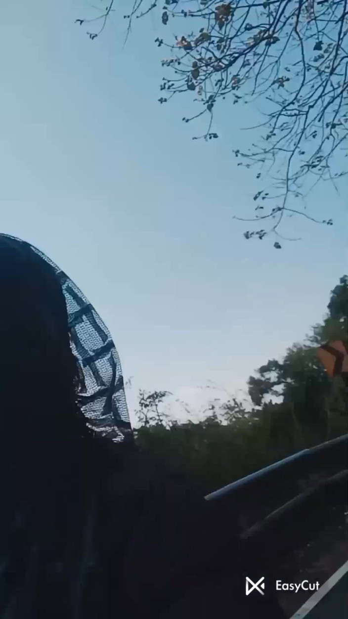 Pickup maami: Вона запитала, чи прийде автобус... але в кінцевому підсумку поїду з ним