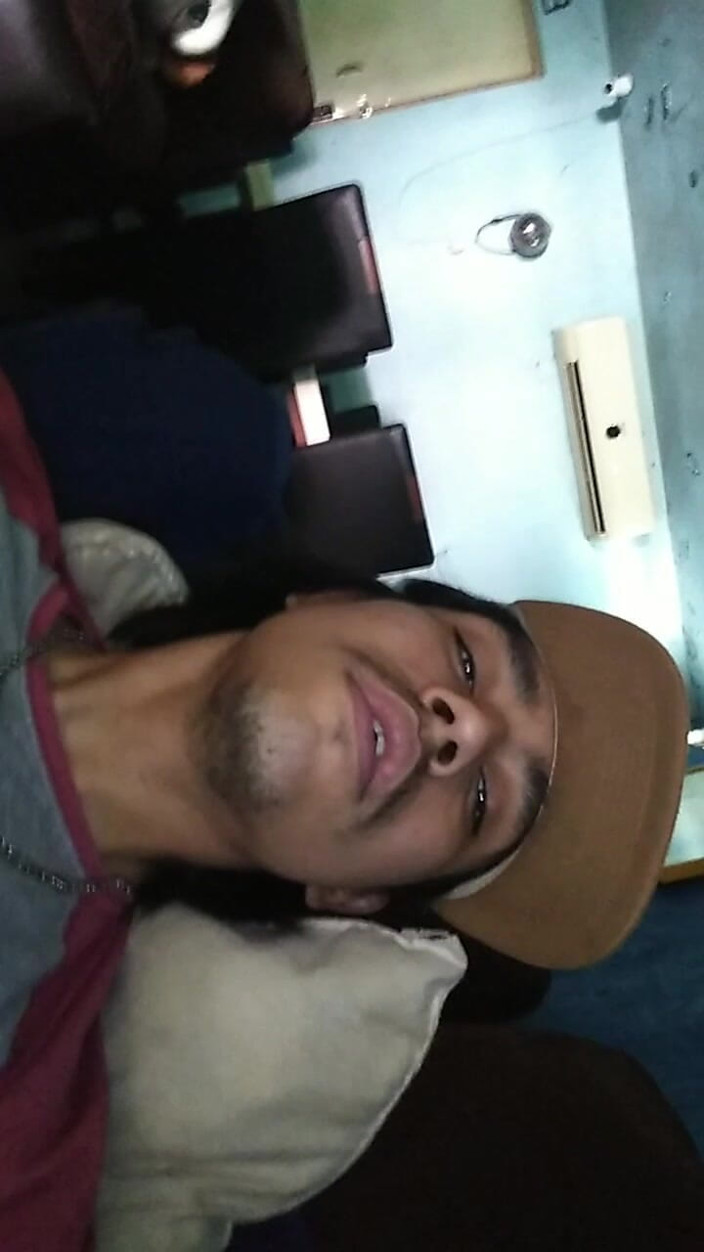 AlexAlejandro13: Mmmm Como Me Caliento En El Sofa