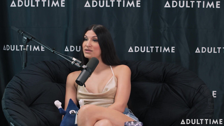 Adult Time Podcast: Zariah Aura : S*x, Edging et devenir une poupée | Le podcast...