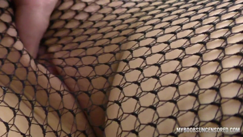 My Boobs: POV遊びとともにおっぱいと熱いお尻にfishnetパンスト