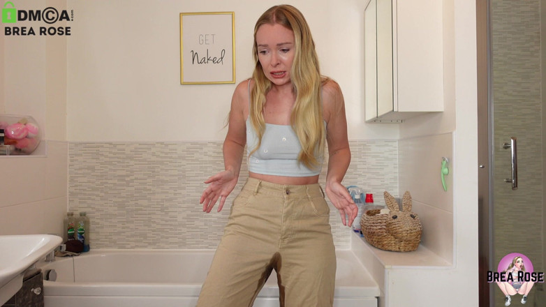 Brea Rose: Pisse et utilisation d’un gode