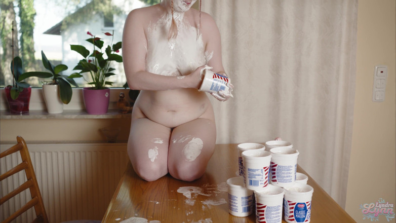 Lyndra Lynn: 粘性蓬松