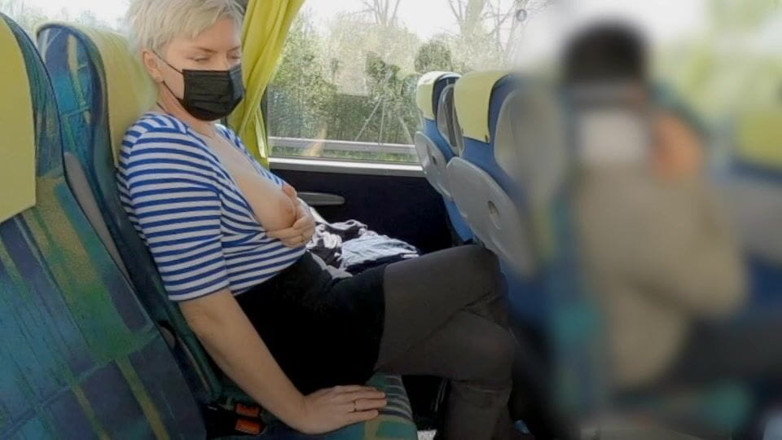 Mature_cunt: Risicovol bus syntribatie orgasme