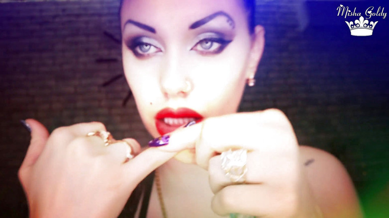 Goddess Misha Goldy: Humillaciones de virgen y humillaciones por disgustarte!