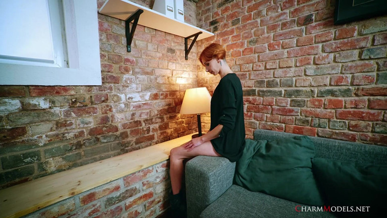 CharmModels: 팬티 없는 30살 미녀 Mary Jane Redhead 대박 부츠 비디오