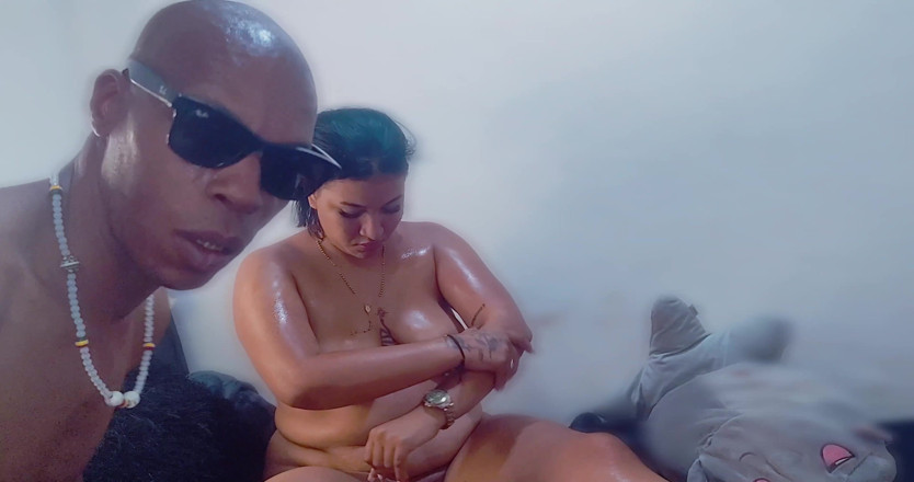 Uncut Lil Midget and Latina Freaky Friends: Сперма ведмідь, сперма така жорстка, кімната для чувака sh!t