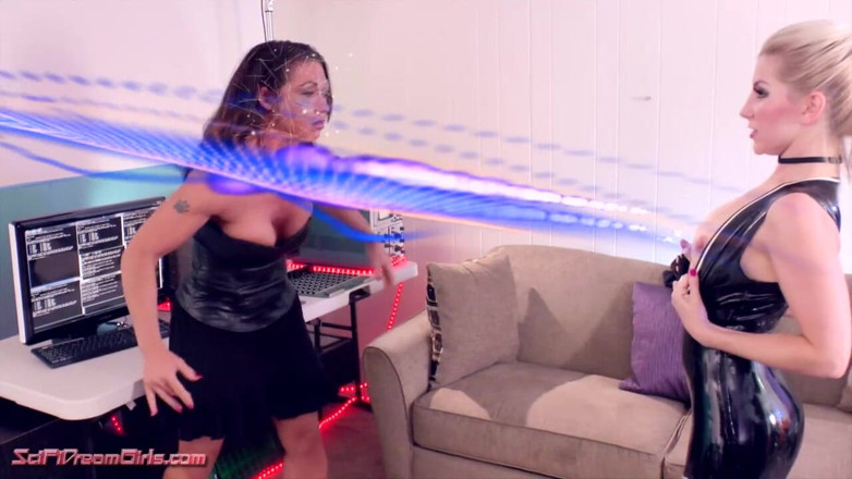 SciFi DreamGirls: SciFi dreamgirls # 7: Titan -vs- Ashley 3000