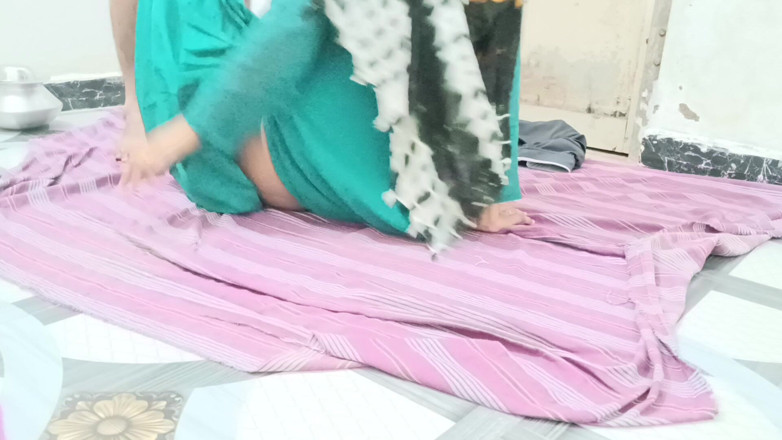 Bhabhi UP: Bhabhi Seks Devar buatan sendiri