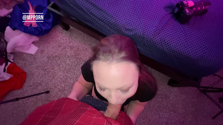 PNW Porn: Hals gefickt und massive gesichtsbesamung für schlampe mit dicken titten