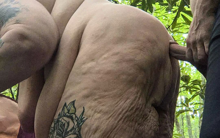 HerculesnVENUS: J’ai penché cet inconnu dans l’arbre des bois couvert