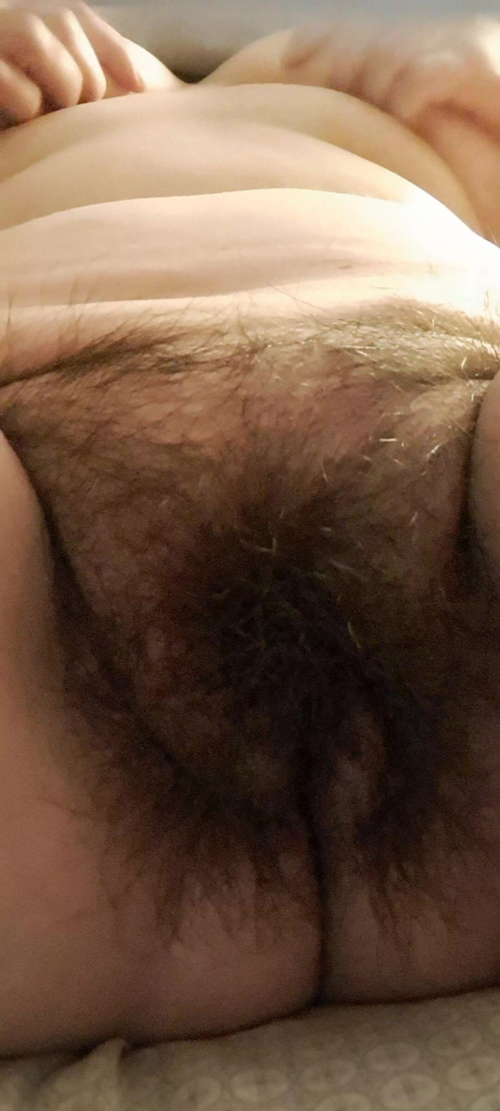 Mommy big hairy pussy: Figa 002