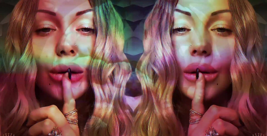 Goddess Misha Goldy: Mentre sei qui con me, lascia dietro la tua vita...