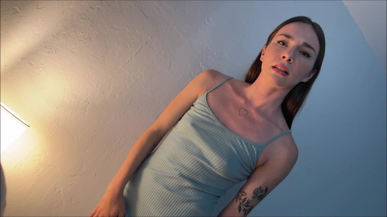 Alex Adams: Tomboy Roommate Shares My Bed - Tess Thompson - Perfect Girlfriend