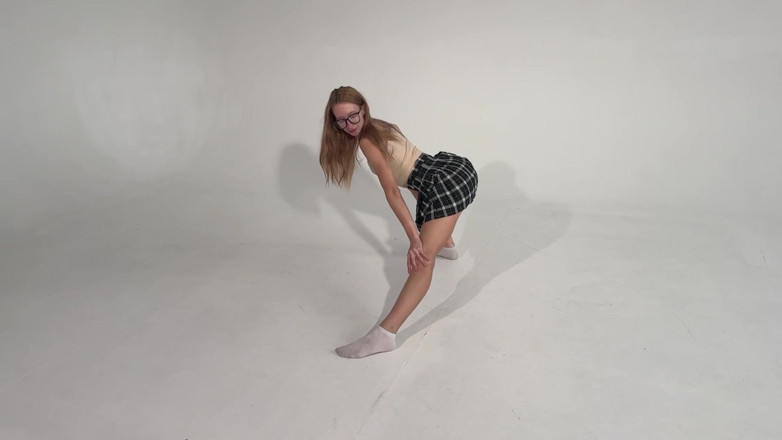 Skinny_lady69: Worship Body Goddess Yoga