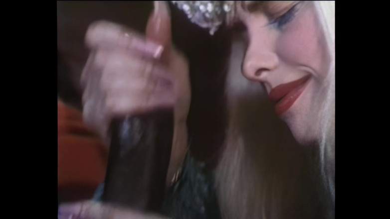 Vintage Megastore Full hd: 太いイタリアのヴィンテージ・ペニスに乗るワイルドライド