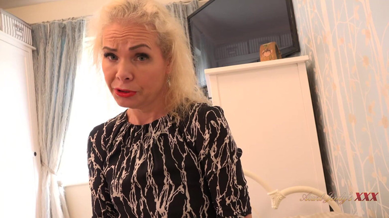 Aunt Judy's XXX: Auntjudysxxx - твоя збуджена мачуха Франческа допомагає вам розбити час
