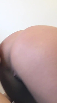 Od dřepy po zábavu lízání zadku