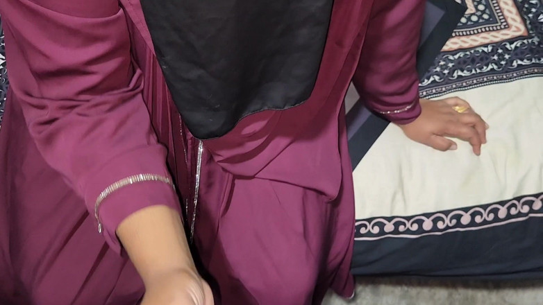 Banglavabi: Desi musulmana hijab figliastra zia scopa figa stretta bella figliastra...