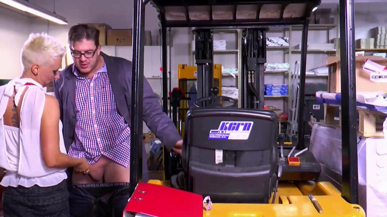 Deutschland porn: Sex v práci s mojí nadrženou kolegyní!!