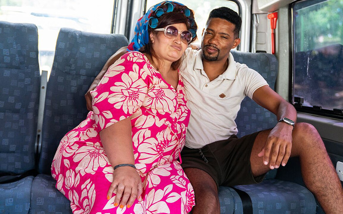 MaturePickup: Extrema gorda barriga madura bunda interracial fodida em minha van