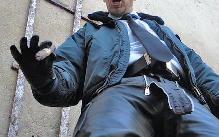 GERMANE_XL: Taur din piele 17