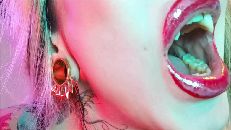 Baal Eldritch: 침, 립 글로스, 송곳니 - 뱀파이어