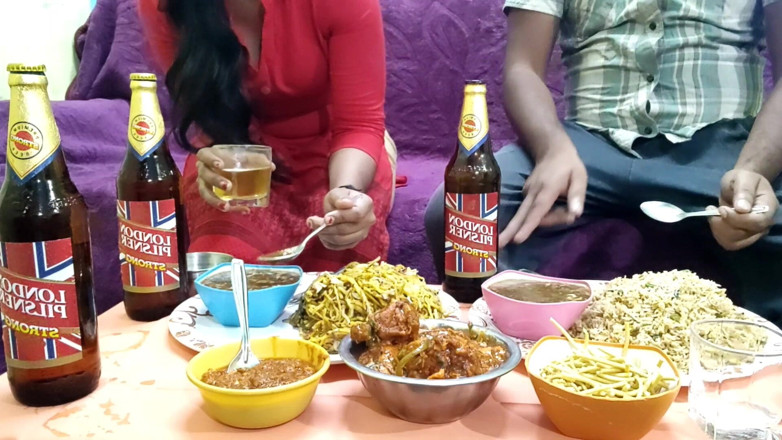 Mumbai Ashu: Une Indienne bangladaise se fait baiser par un garçon de...