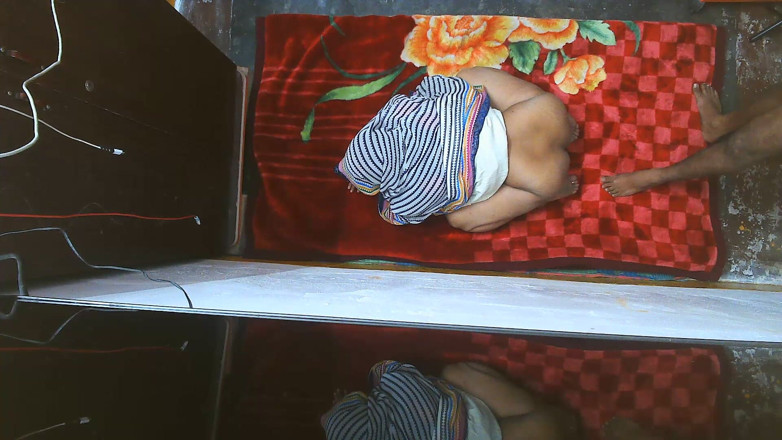 Busty Banuu: gandi naukraani