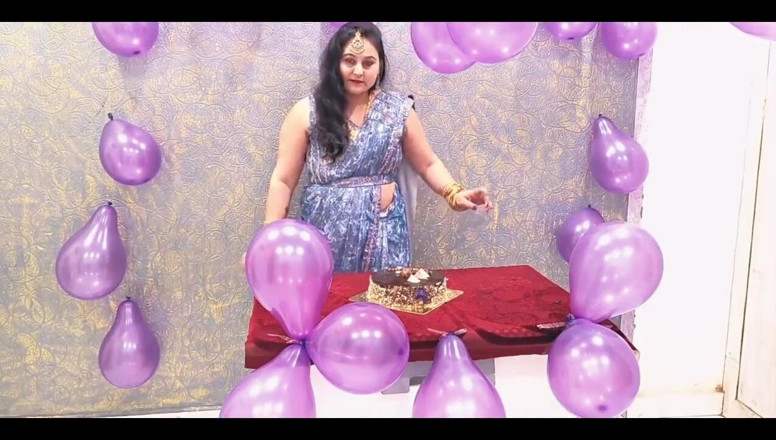 Pujaprem indian: 로저 페로 초콜릿 케이크와 함께하는 새해 축하