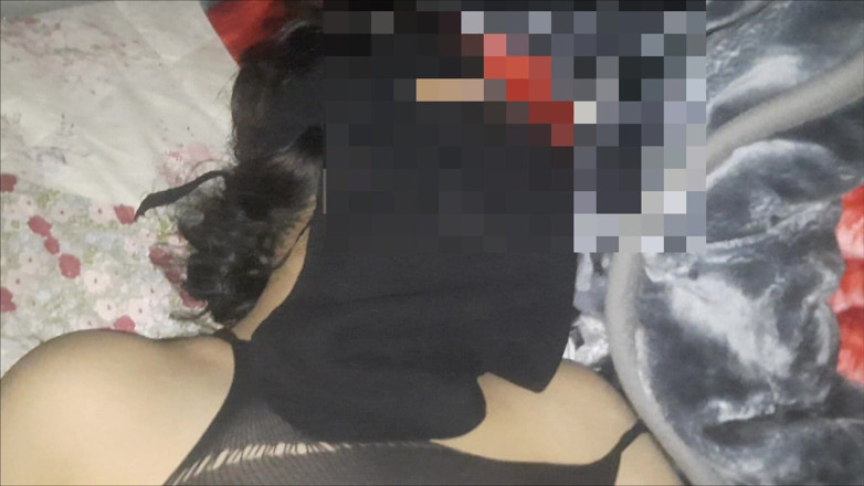 buttllover: O fată musulmană sexy în voal niqab este futută tare de...